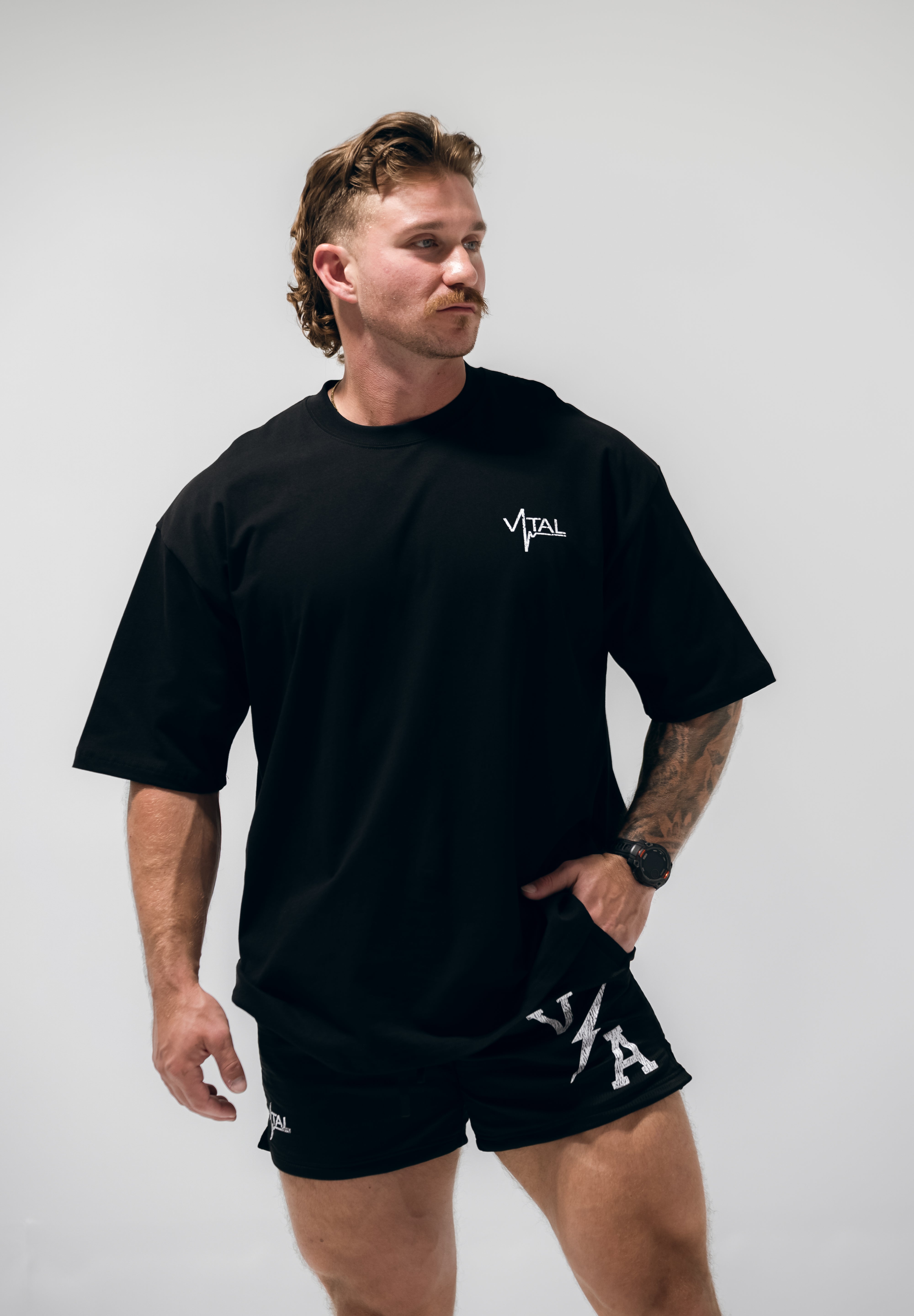 Combat Mesh Shorts 5" - Black/Distressed White