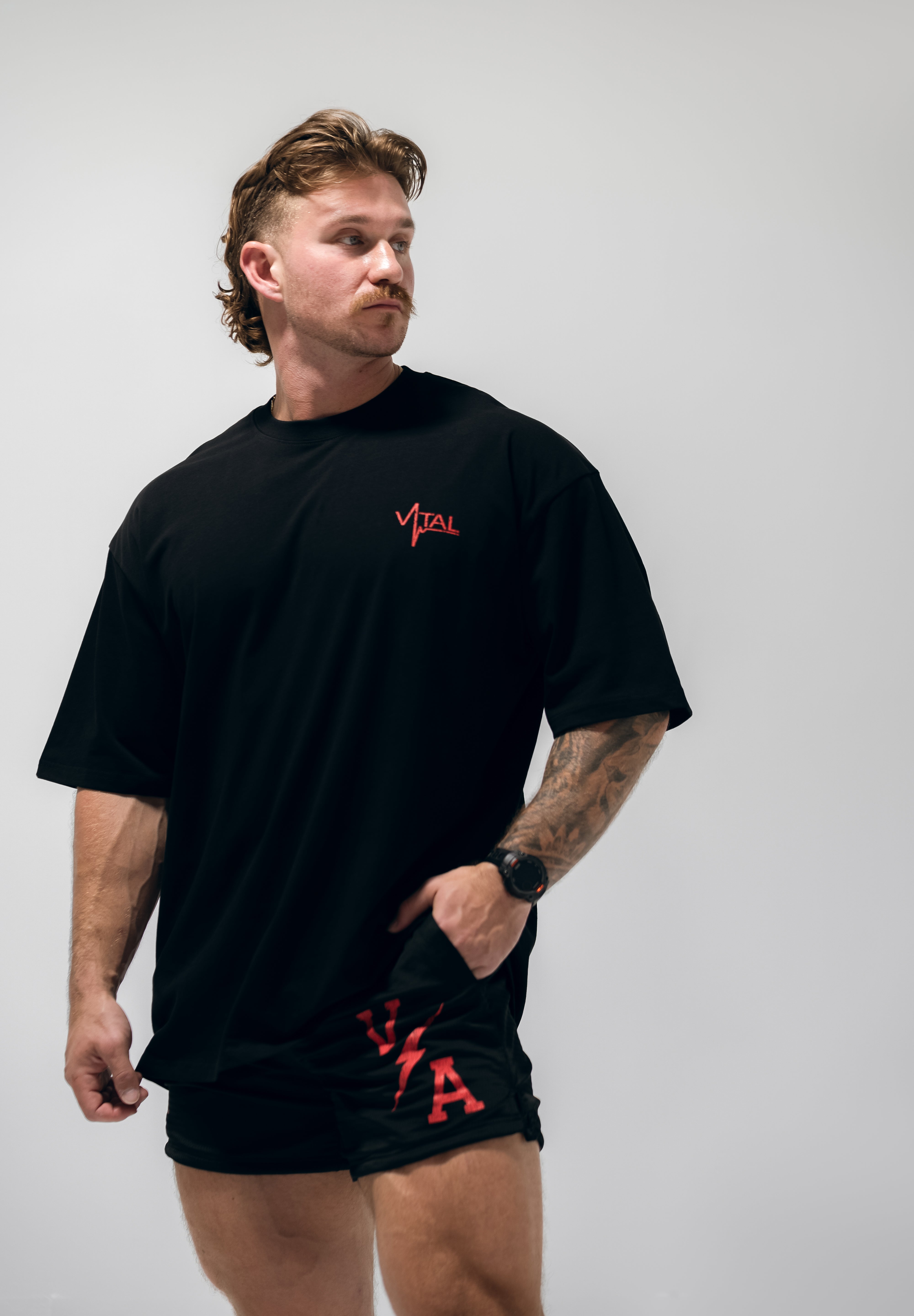 Combat Mesh Shorts 5" - Black/Distressed Red