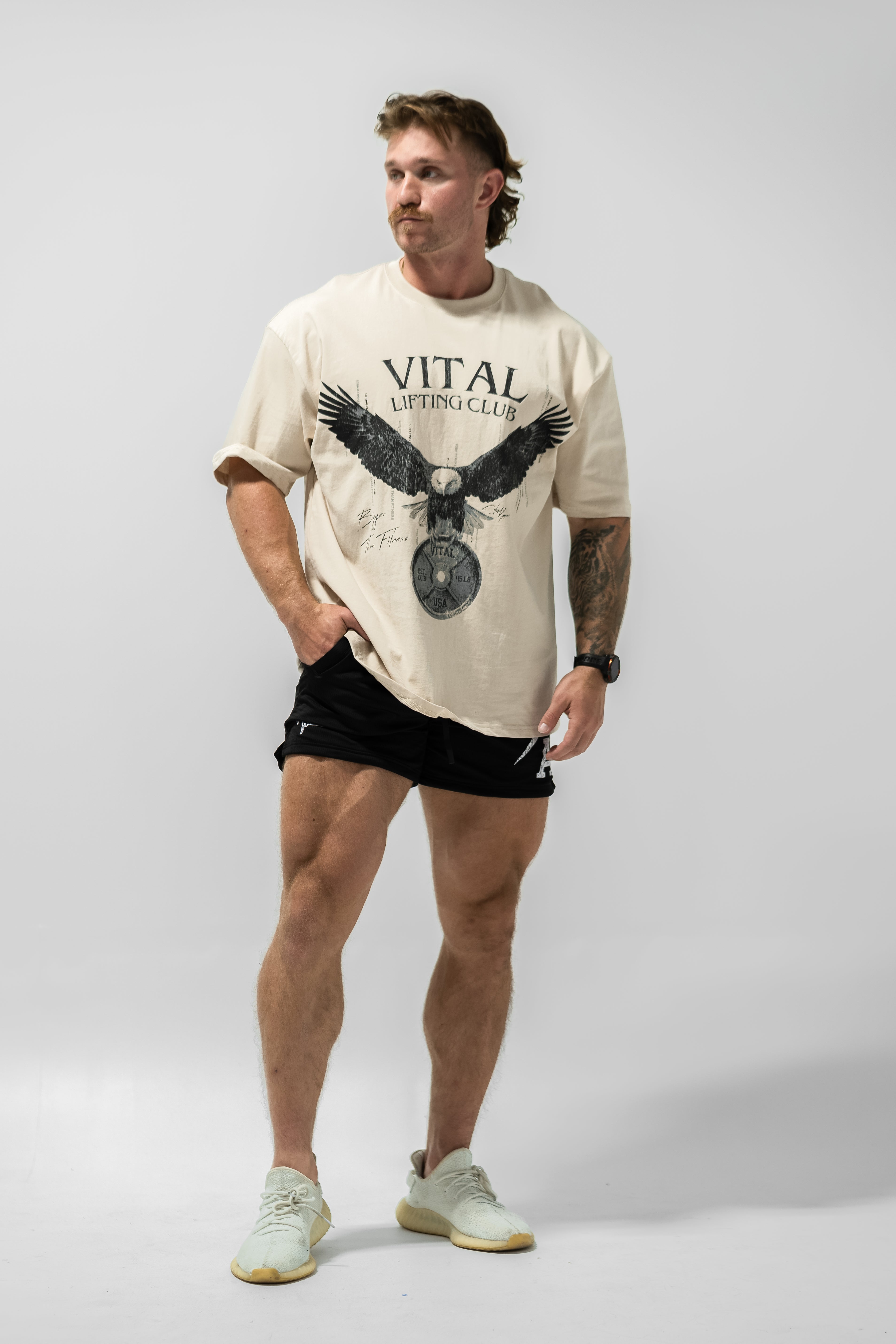 Oversized Pump Cover T-Shirt - Free Your Mind Cream