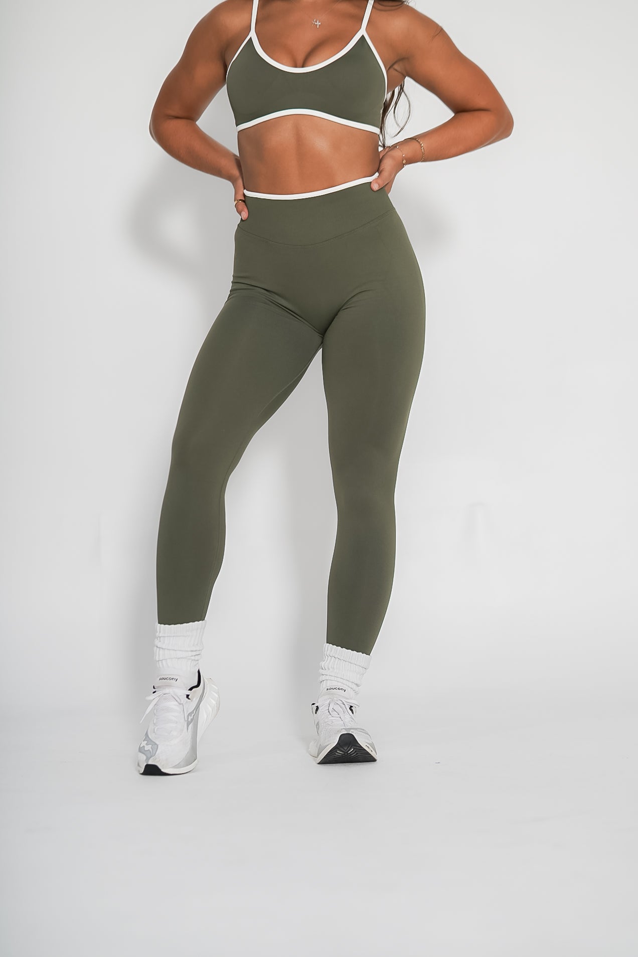 Luxe Scrunch Butt Leggings - Moss Green