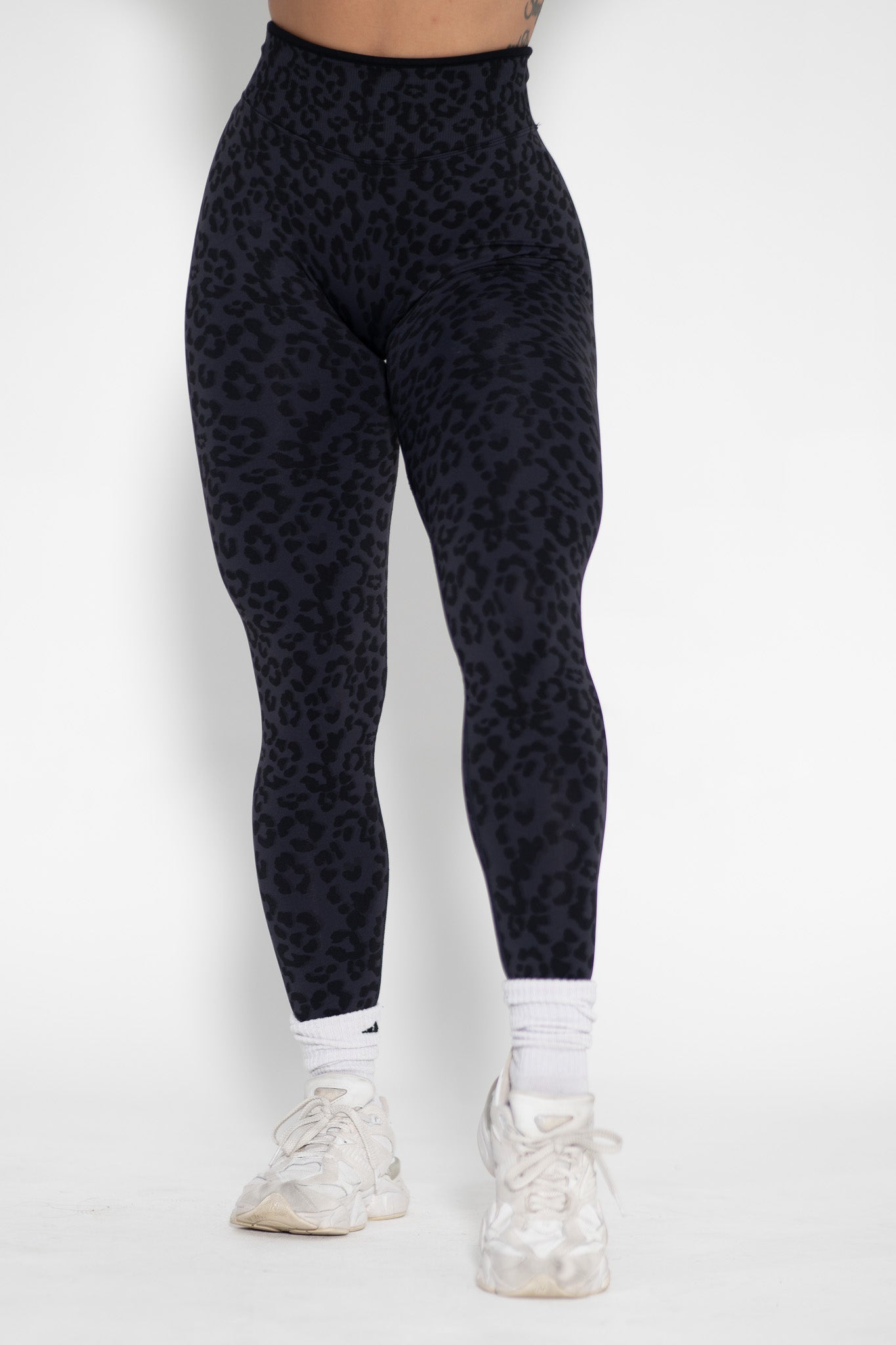 Luxe Scrunch Butt Leggings - Black Leopard - VITAL APPAREL