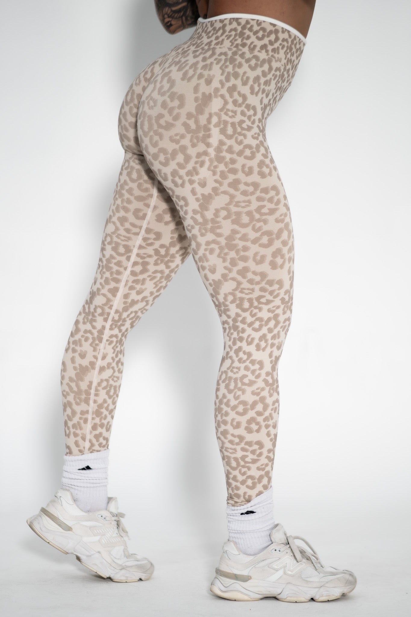 Luxe Scrunch Butt Leggings - Cream Leopard - VITAL APPAREL