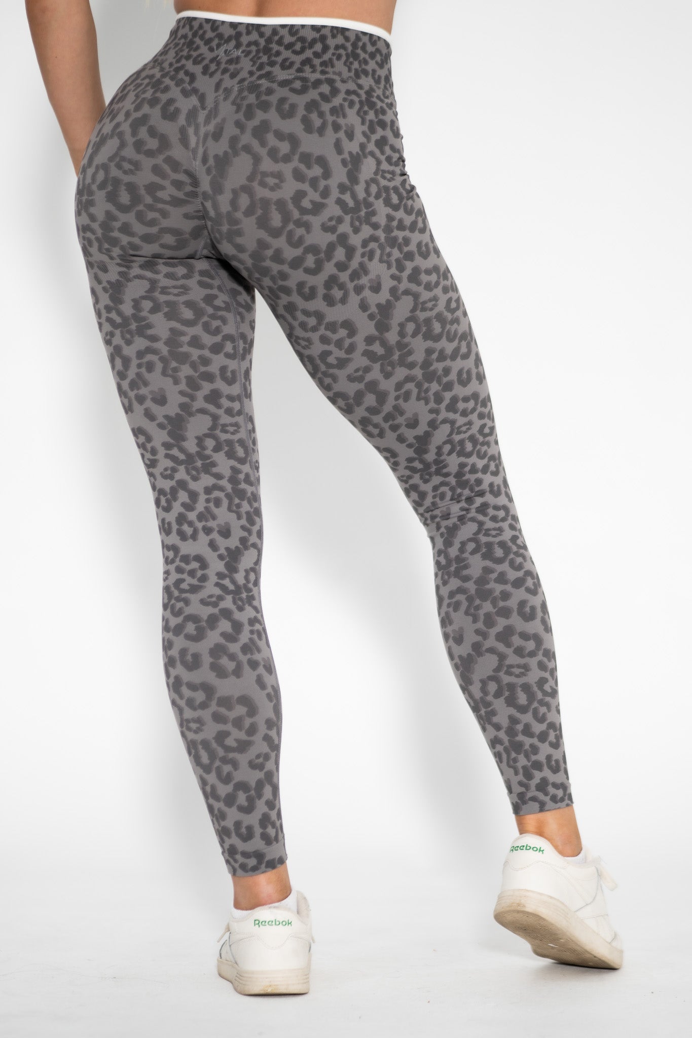 Luxe Scrunch Butt Leggings - Gray Leopard - VITAL APPAREL