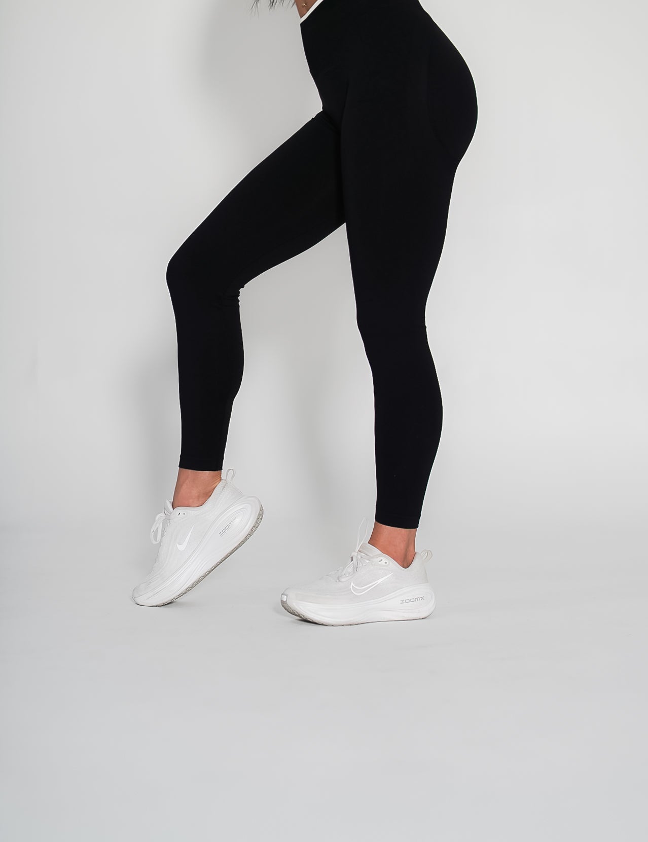 Luxe Scrunch Butt Leggings - Onyx - VITAL APPAREL