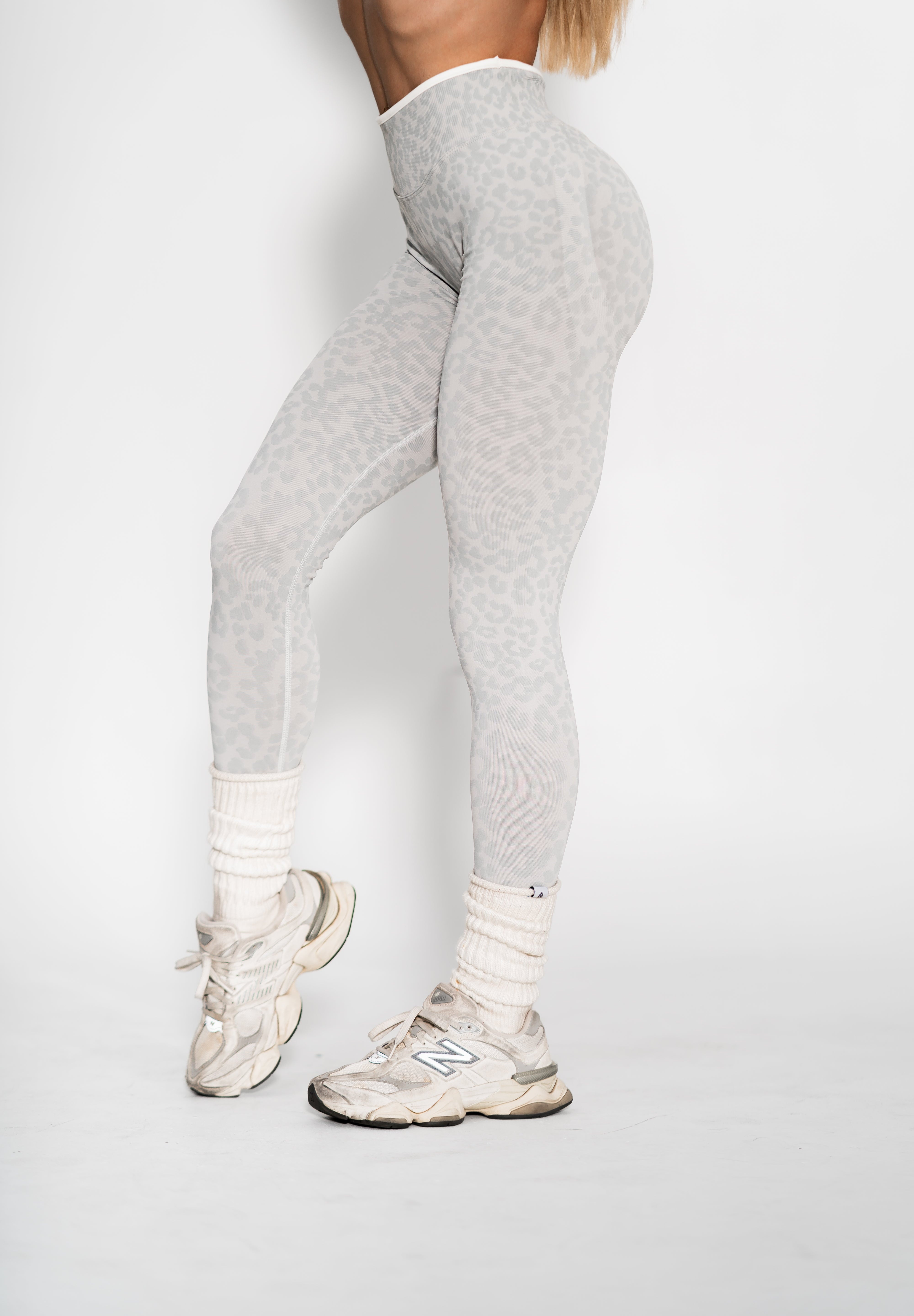 Luxe Seamless Scrunch Butt Leggings - Ash Leopard - VITAL APPAREL