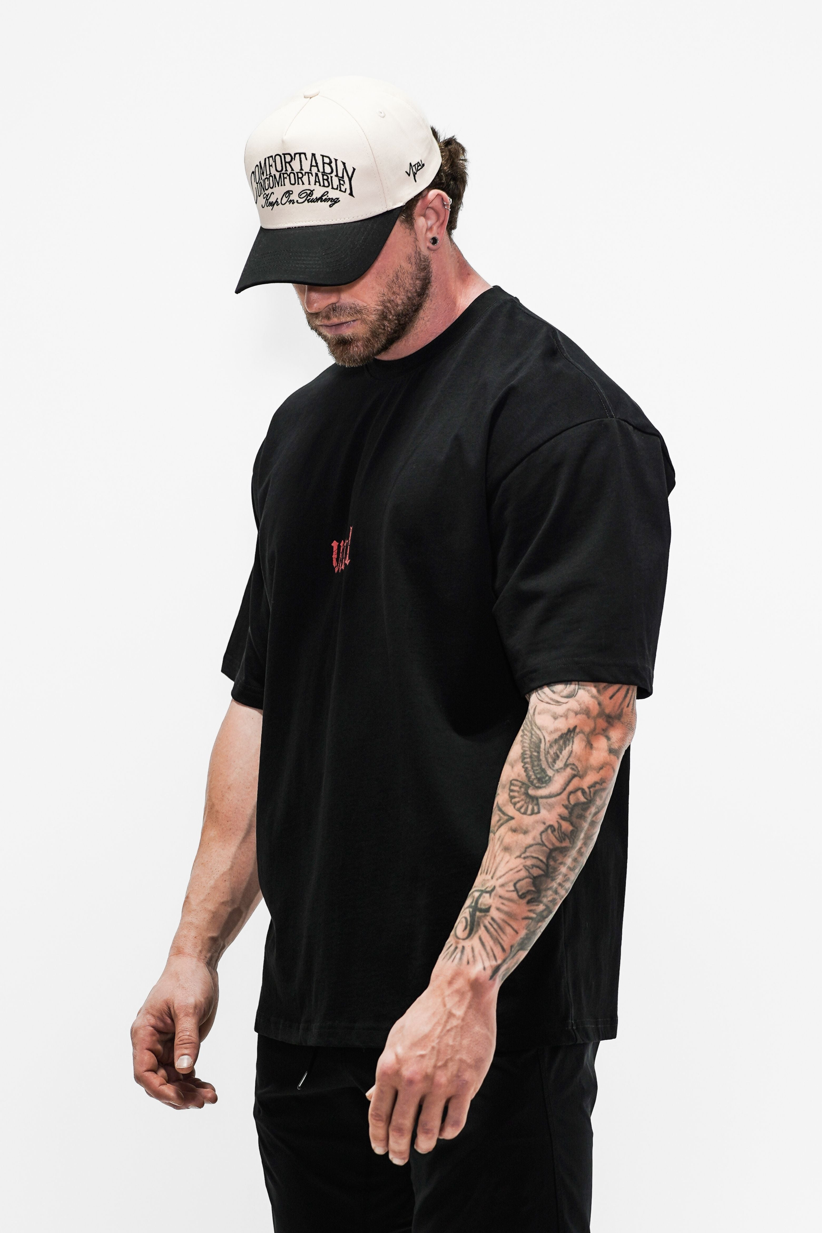 Oversized Pump Cover T-Shirt - What Doesn't Kill You Black/Red - VITAL APPAREL