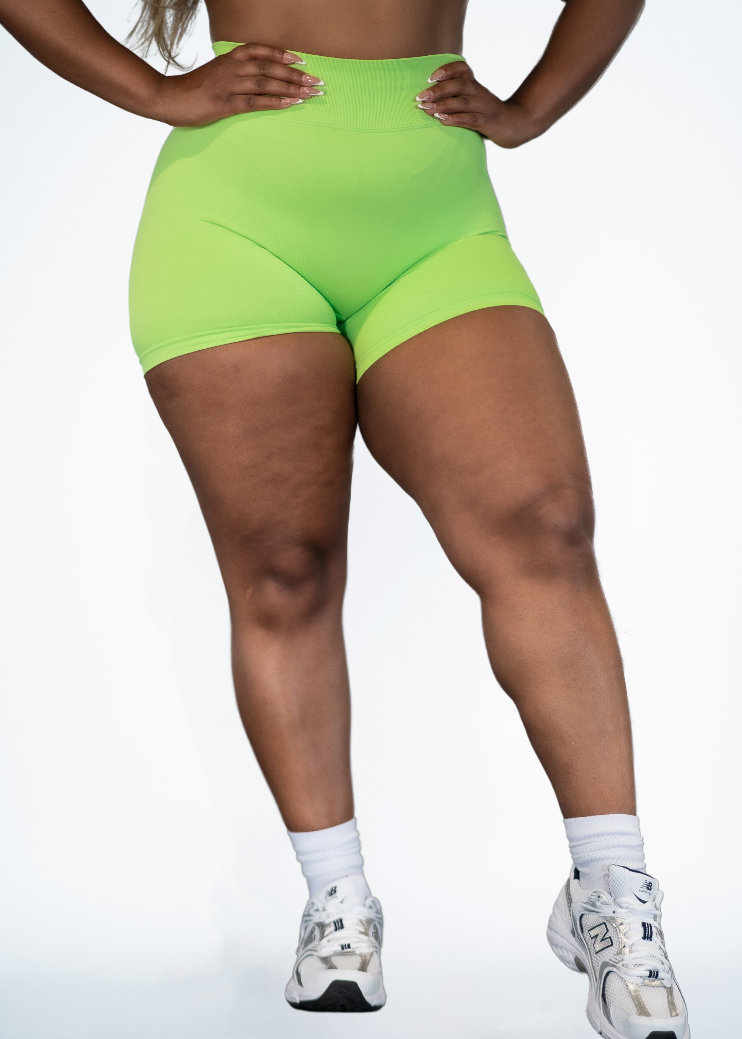 Pinnacle 4" Scrunch Butt Short - Spring Green - VITAL APPAREL