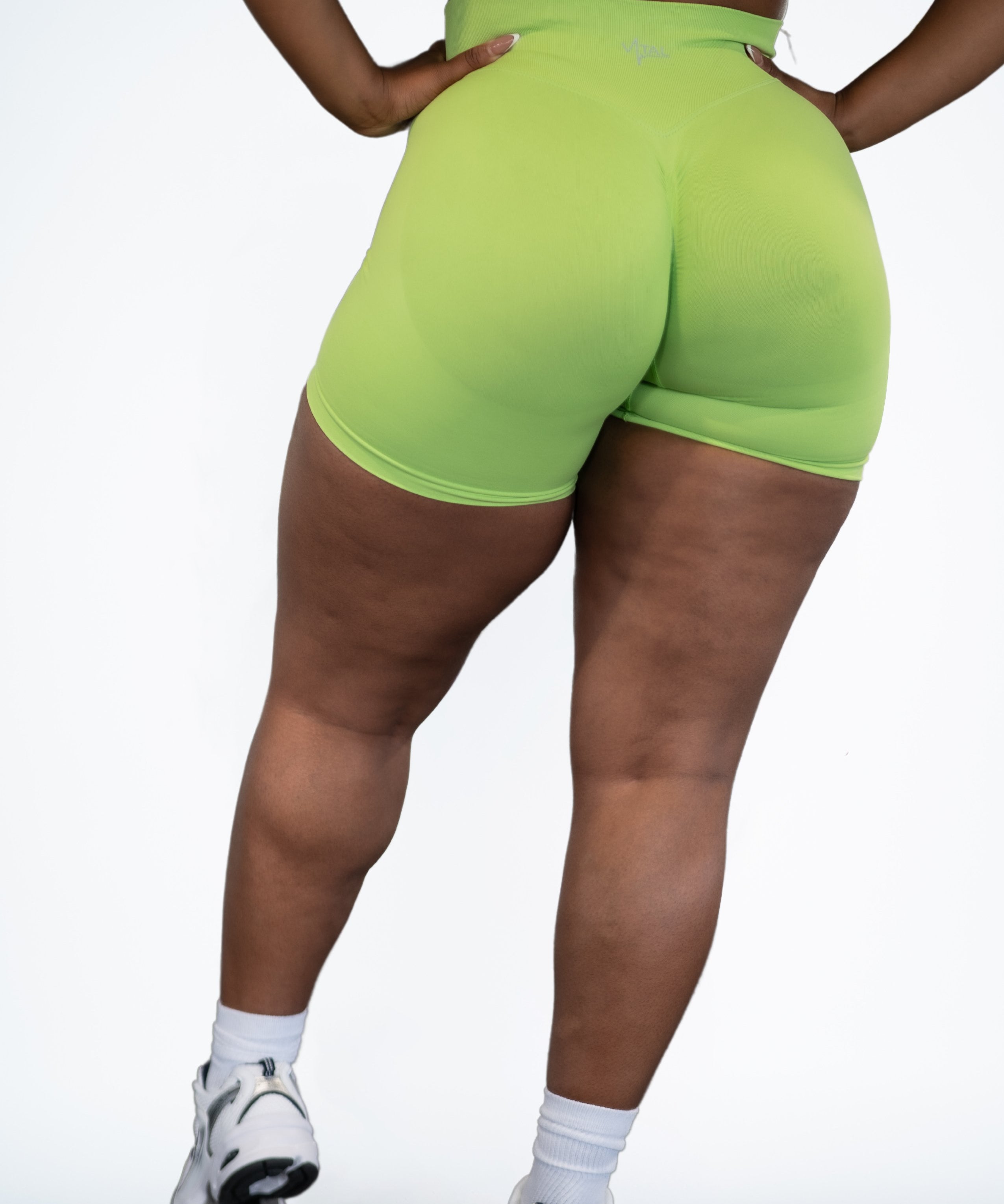 Pinnacle 4" Scrunch Butt Short - Spring Green - VITAL APPAREL