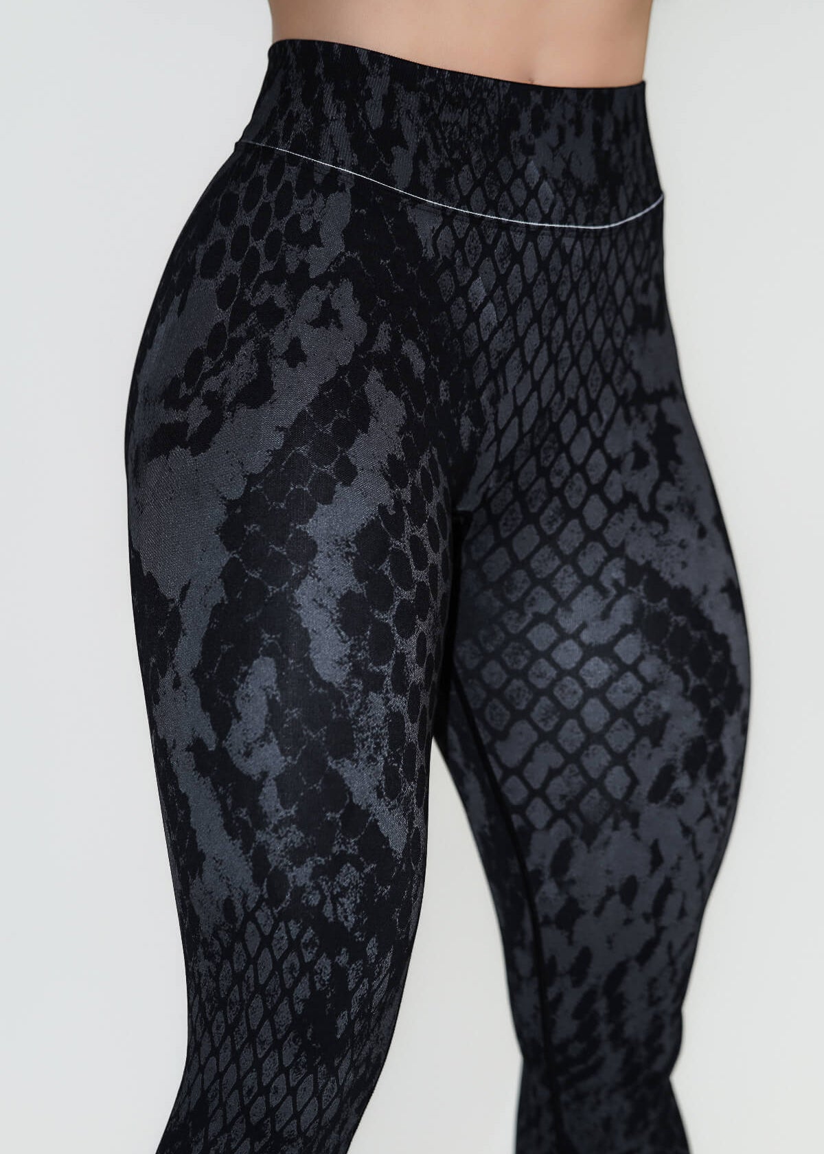 Pinnacle Scrunch Butt Legging - Black Snake Skin - VITAL APPAREL