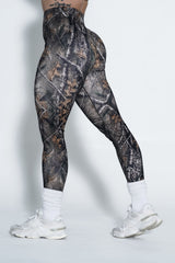 Pinnacle Scrunch Butt Legging - Forest Camo
