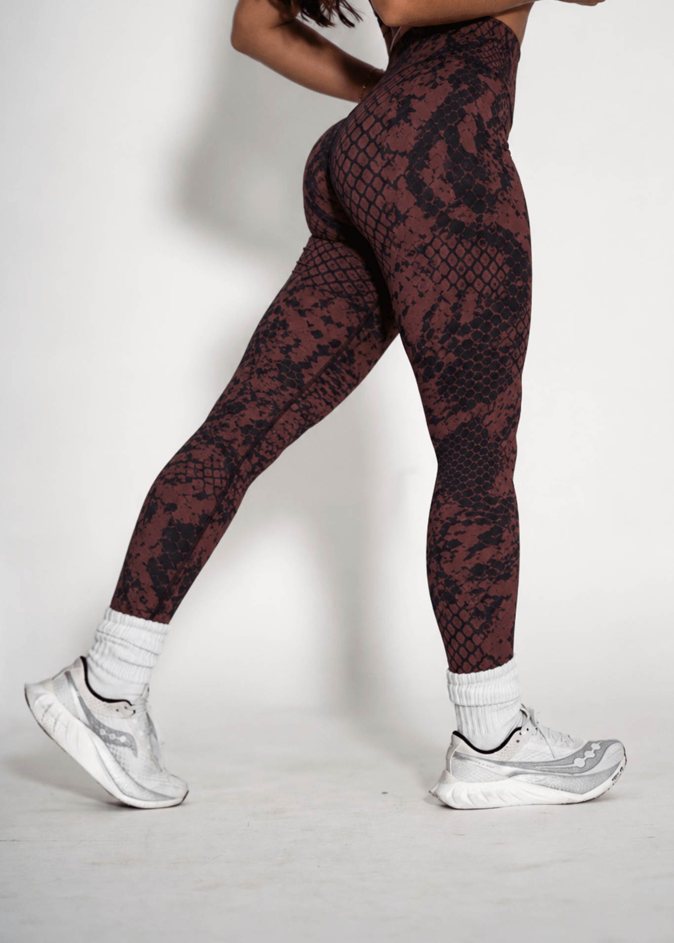 Pinnacle Seamless Scrunch Butt Legging - Mocha Snake Skin - VITAL APPAREL