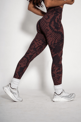 Pinnacle Seamless Scrunch Butt Legging - Mocha Snake Skin