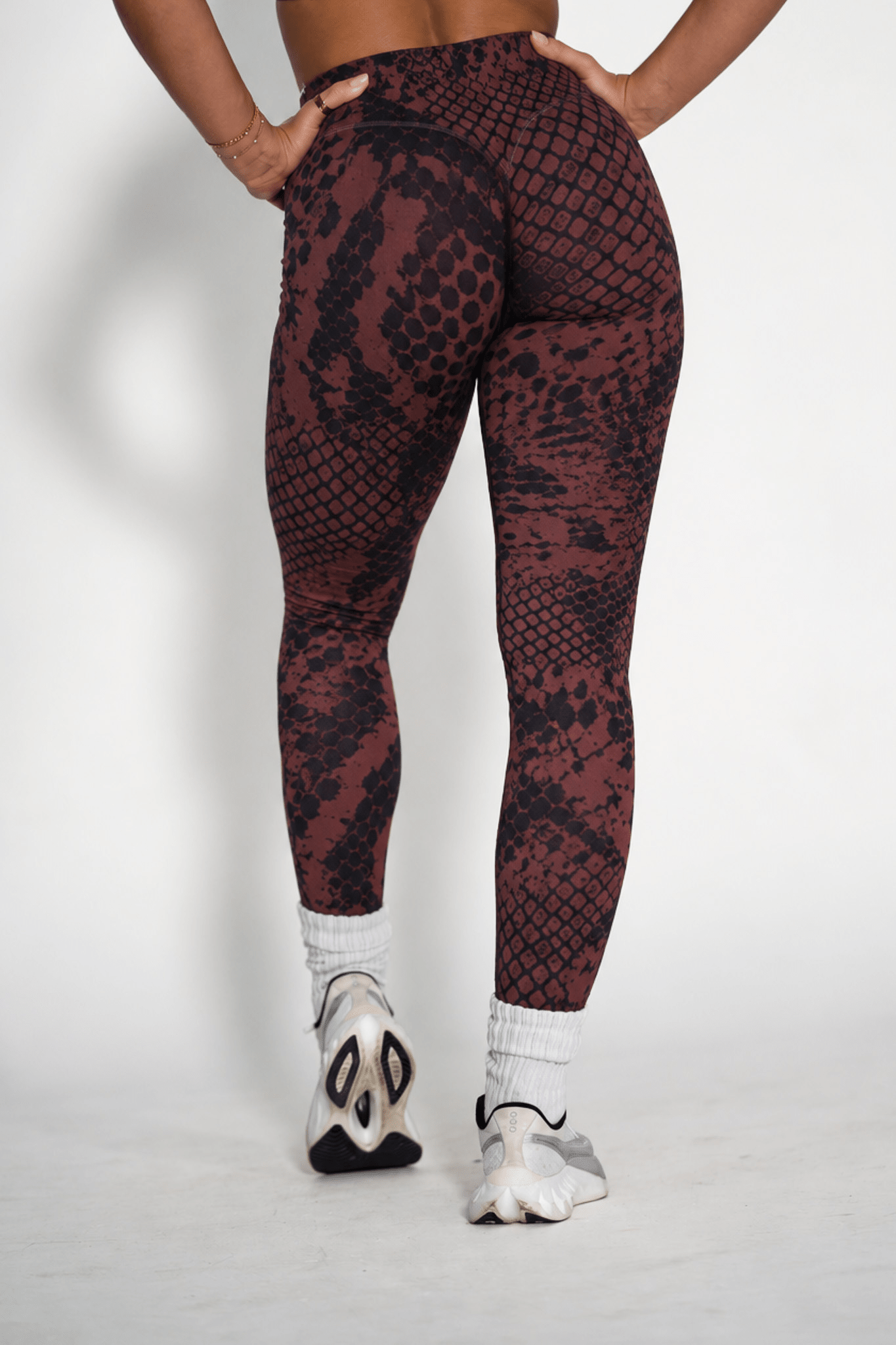 Pinnacle Seamless Scrunch Butt Legging - Mocha Snake Skin - VITAL APPAREL