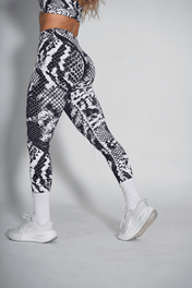 Pinnacle Seamless Scrunch Butt Legging - White Snake Skin - VITAL APPAREL