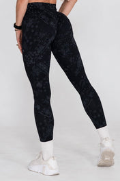 Pinnacle Seamless Scrunch Butt Leggings - Grunge Paisley - VITAL APPAREL