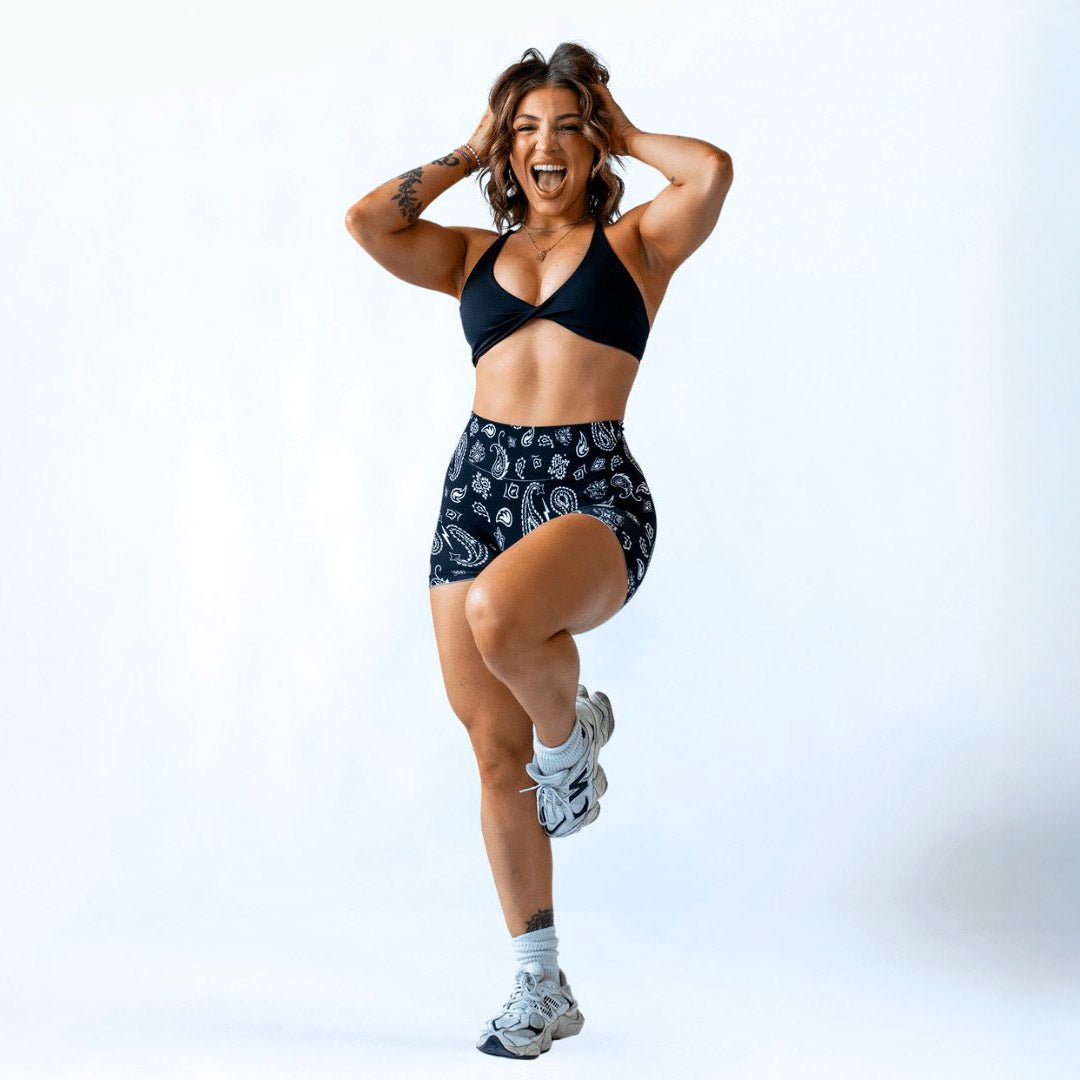 Pinnacle Seamless Scrunch Butt Shorts 4" - Black/White Paisley - VITAL APPAREL