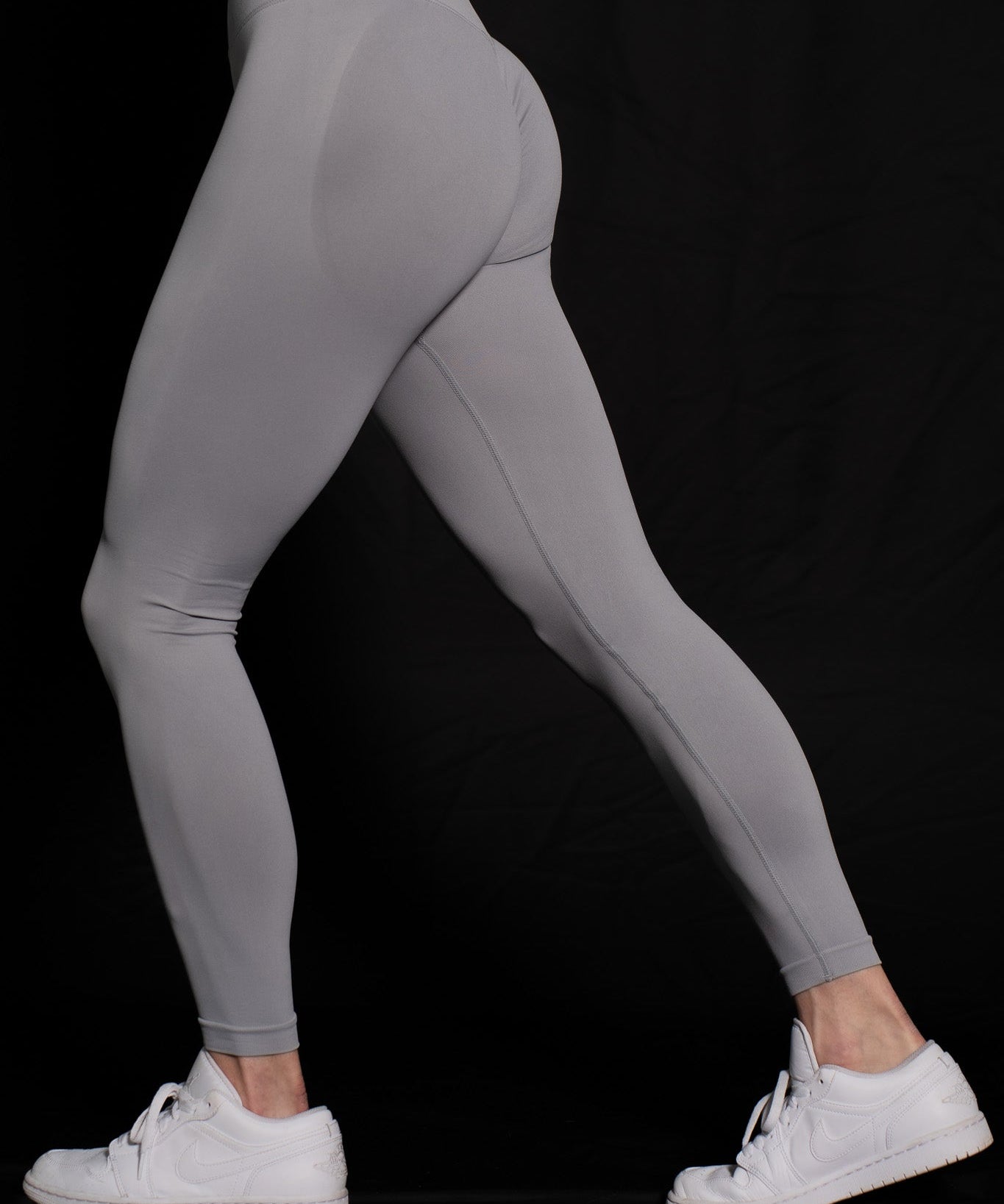 Alphalete Amplify Scrunch Leggings Women's Size XS in Smoke Grey BRAND NEW