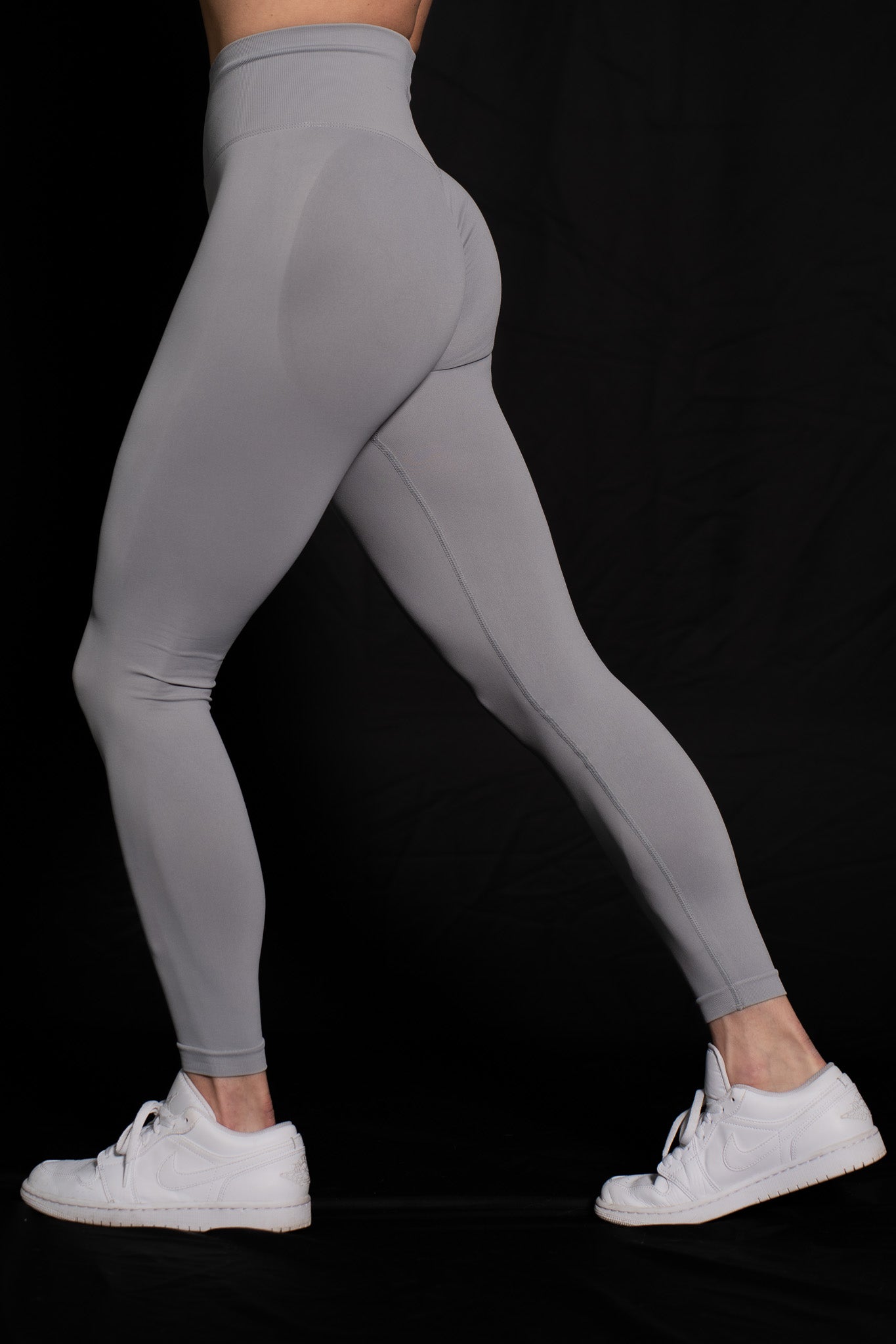 Pinnacle Scrunch Butt Legging - Light Gray - VITAL APPAREL