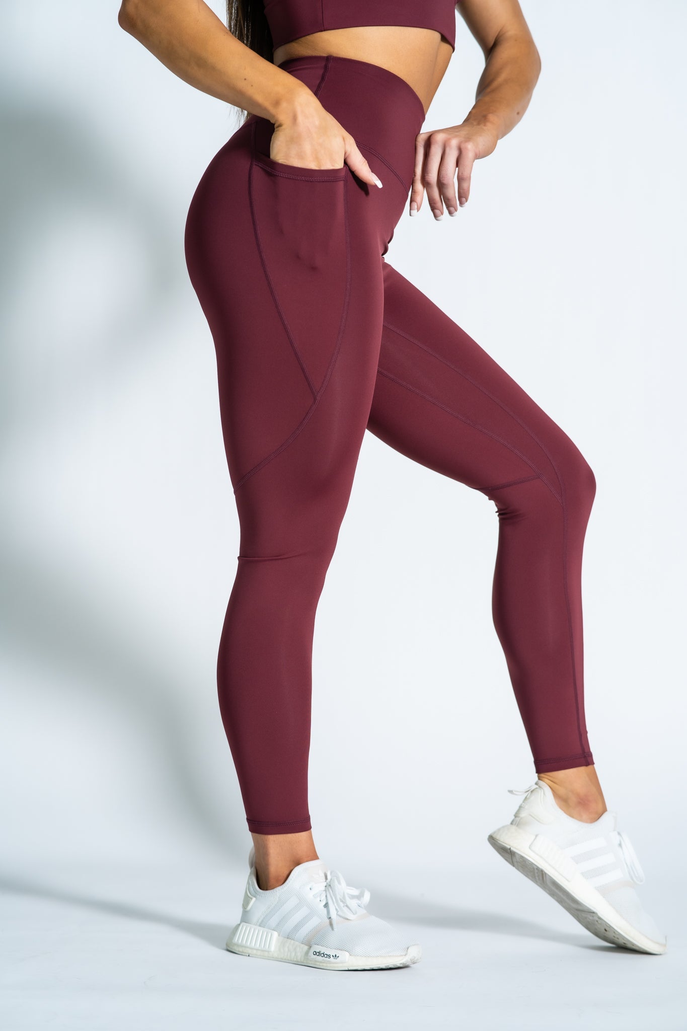 Fabletics Trinity High Waisted Pocket Legging M red (blaze) in